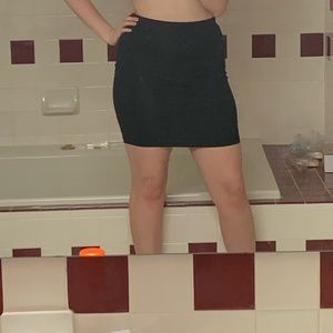 Forever 21 black bodycon skirt
